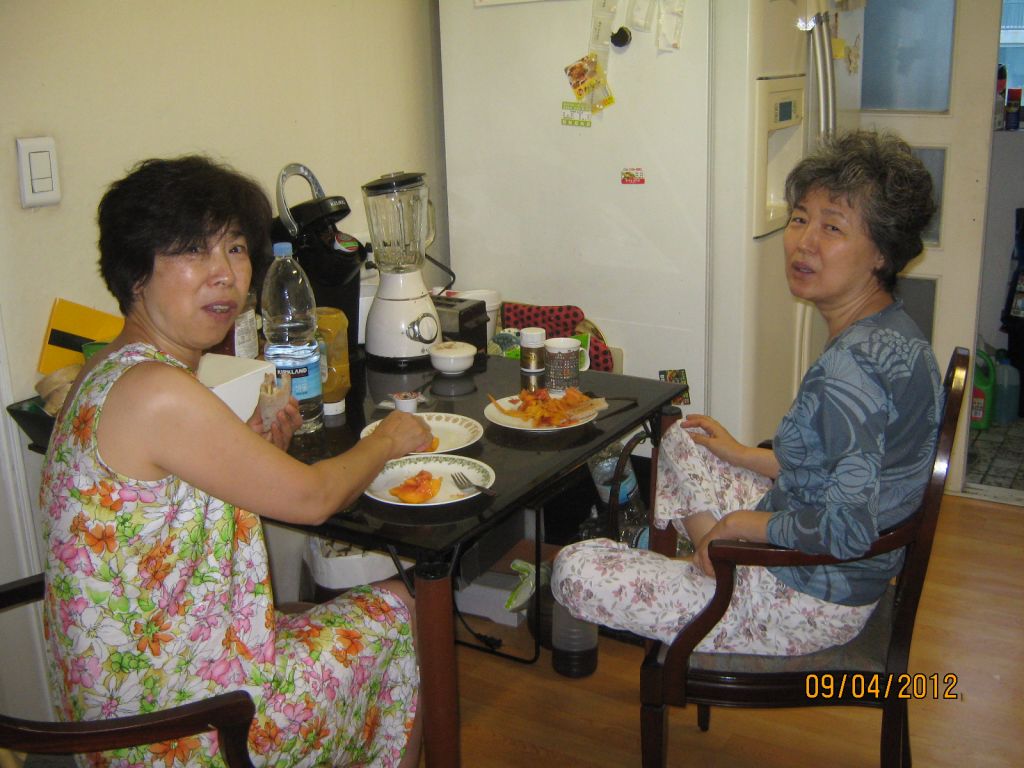 120904d Sisters.JPG : Trip to Seoul Sept 3-8, 2012