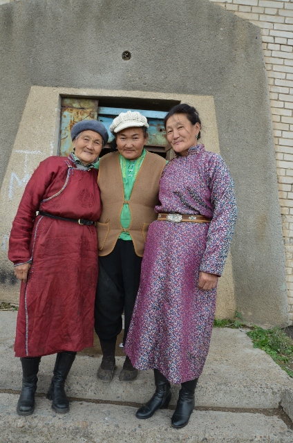 DSC_0189 (424x640).jpg : Trip to Mongolia Sept 8-9, 2012