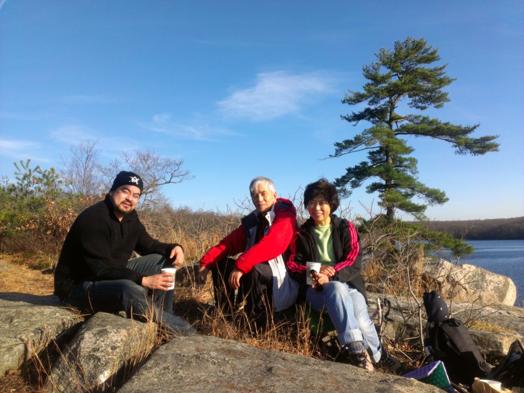 IMG_20121123_140225.jpg : Hiking on Nov 23, 2012 with Jay, Kristine, and us.
