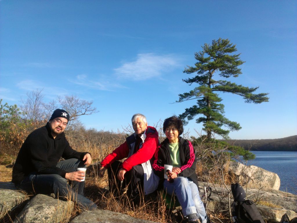 IMG_20121123_140216.jpg : Hiking on Nov 23, 2012 with Jay, Kristine, and us.