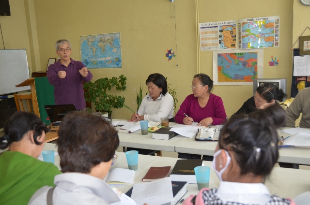 DSC_0211 (640x424).jpg : First Day of Seminar in Mongolia Sept 9, 2012