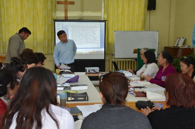 DSC_0202 (640x424).jpg : First Day of Seminar in Mongolia Sept 9, 2012