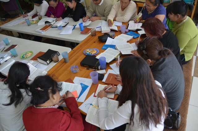 DSC_0232 (640x424).jpg : First Day of Seminar in Mongolia Sept 9, 2012