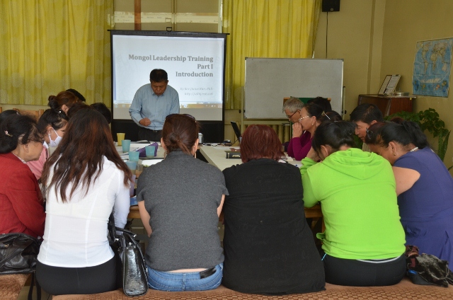 DSC_0204 (640x424).jpg : First Day of Seminar in Mongolia Sept 9, 2012