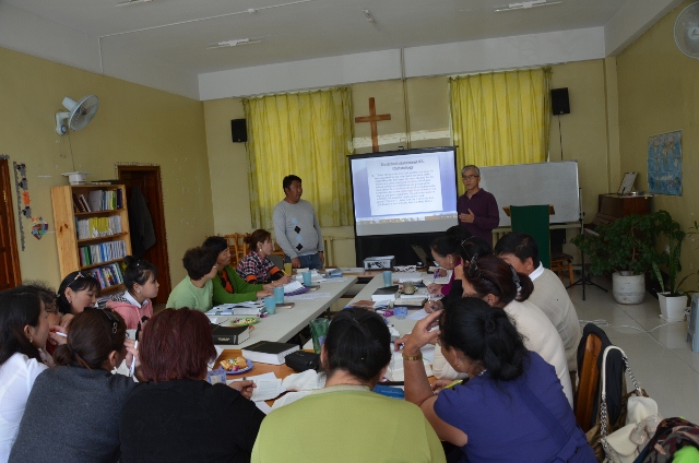 DSC_0241 (640x424).jpg : First Day of Seminar in Mongolia Sept 9, 2012