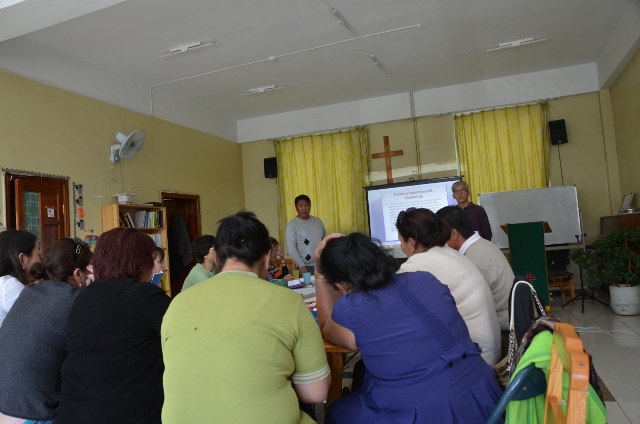 DSC_0240 (640x424).jpg : First Day of Seminar in Mongolia Sept 9, 2012