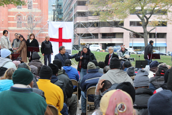 fce06e865d4bc8dcc2d701bbb82a8255211432.jpg : Speaking at the Wilderness Ministry Thanksgiving Sunday Service at the Franklin Square Park, Washington, D.C. on Nov 23, 2014
