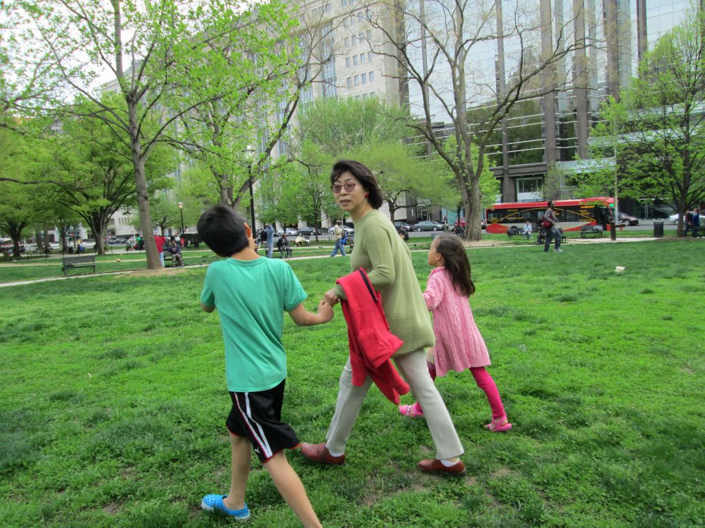 2015-04-19 13.48.47.jpg : Speaking at the Wilderness Ministry Sunday Service at the Franklin Square Park, Washington, D.C. on April 19, 2015