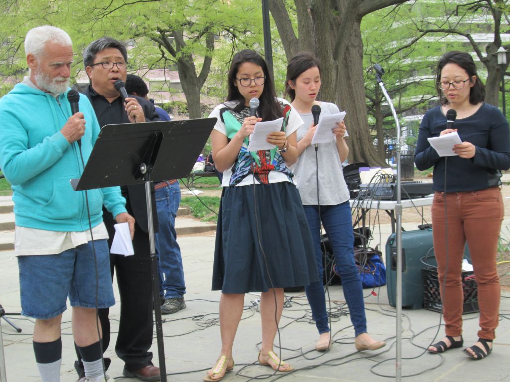 2015-04-19 14.26.05.jpg : Speaking at the Wilderness Ministry Sunday Service at the Franklin Square Park, Washington, D.C. on April 19, 2015