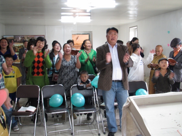 IMG_0585 (600x450).jpg : 딘지 교회헌당예배 및 사역 9월 23일 IMG_0585 (600x450).jpg : 딘지 교회헌당예배 및 사역 9월 23일