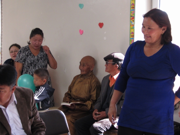 IMG_0574 (600x450).jpg : 딘지 교회헌당예배 및 사역 9월 23일 IMG_0574 (600x450).jpg : 딘지 교회헌당예배 및 사역 9월 23일