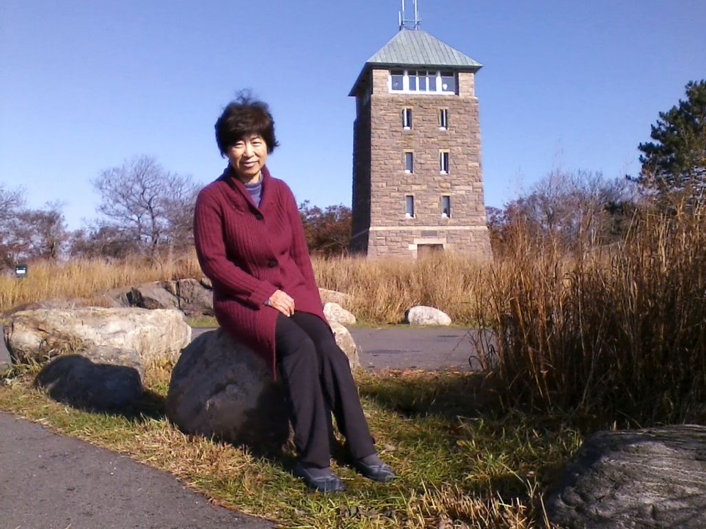 1020121001.jpg : Oct 20, 2010 Bear Mountain Tower
