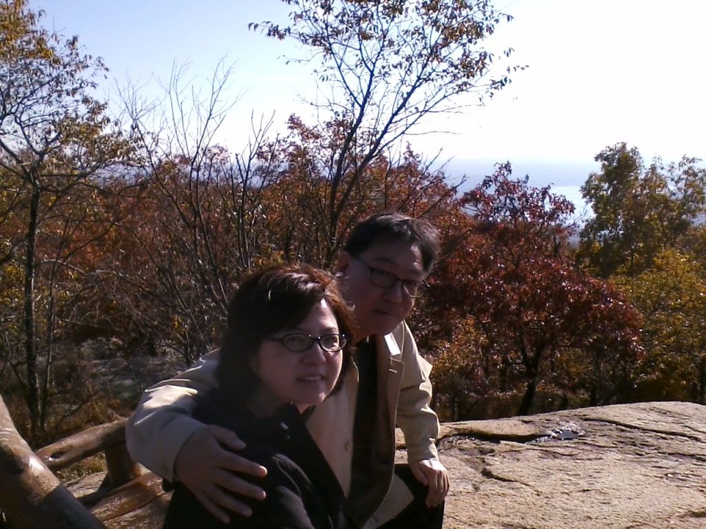1020120952a.jpg : Oct 20, 2010 Bear Mountain Tower