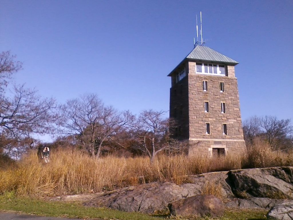 1020121002.jpg : Oct 20, 2010 Bear Mountain Tower