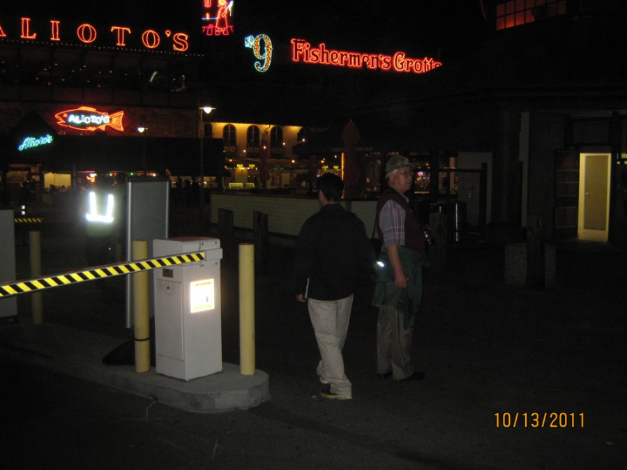 Photo Editor_Fisherman's wharf 111013a.JPG : (4) Fisherman's Wharf and Pier 39