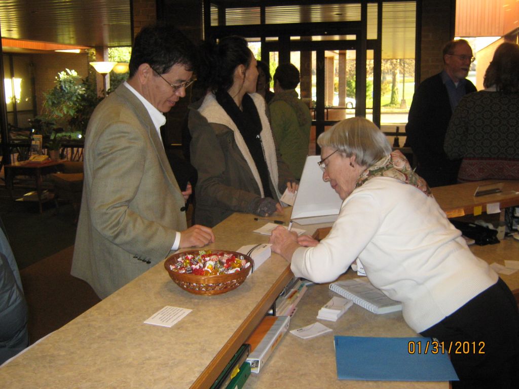 IMG_1940.JPG : 2012년 교단 동남부지역 사역자 신년수련회 사진들 - 위클리프 성경번역회 본부 기타