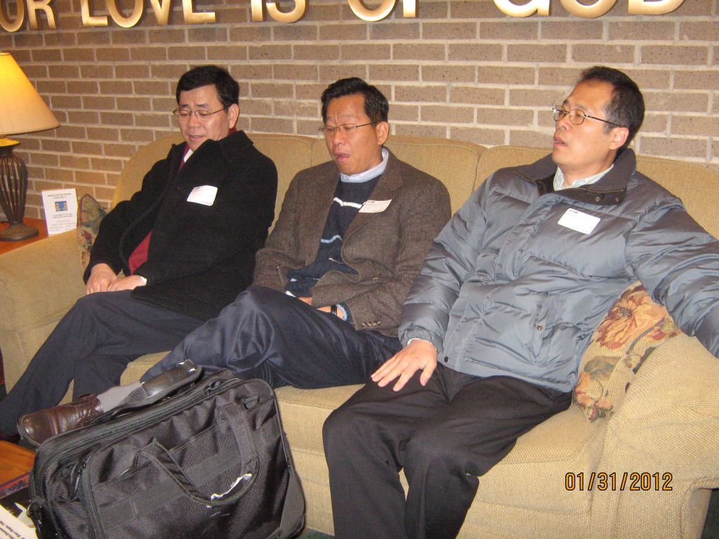 IMG_1944.JPG : 2012년 교단 동남부지역 사역자 신년수련회 사진들 - 위클리프 성경번역회 본부 기타