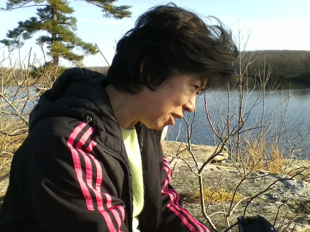 1123121425a.jpg : Hiking on Nov 23, 2012 with Jay, Kristine, and us.