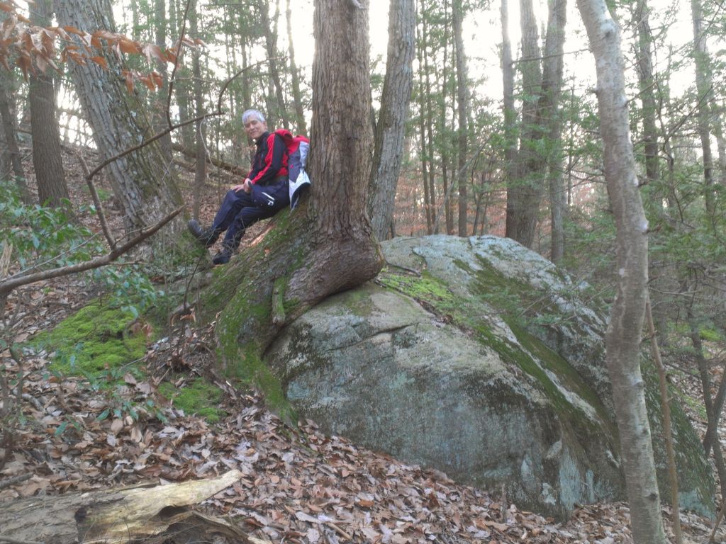 IMG_20121123_153816.jpg : Hiking on Nov 23, 2012 with Jay, Kristine, and us.