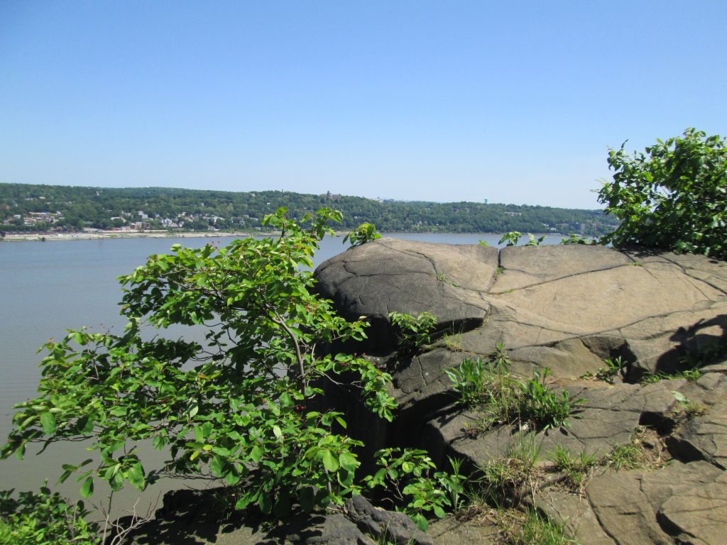 IMG_0977.JPG : Hiking again! May 26 n 27 Palisades Pkwy Trails