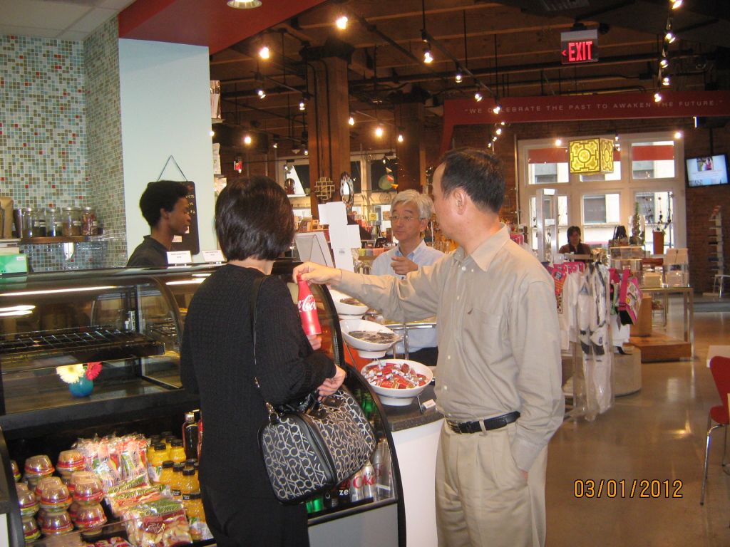 JFK Museum Shop2.JPG : 2012 Feb 29-Mar 2 Fort Worth, TX Gathering of the Leaders of the C&MA
