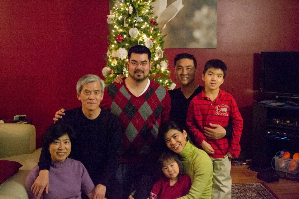 family xmas 2011 a.jpg : Christmas 2011