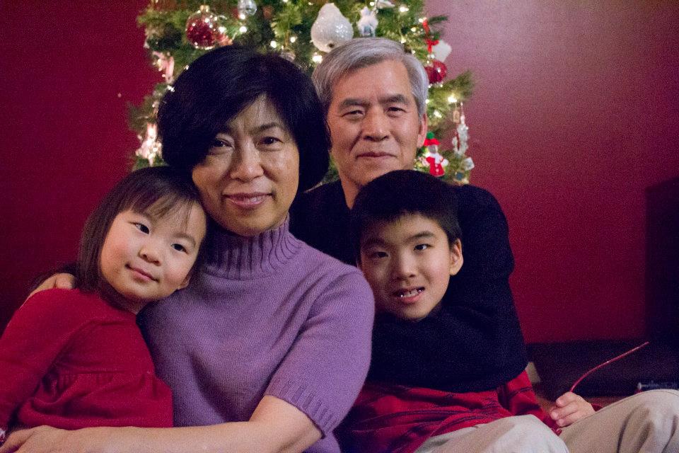 dad n mom w kids xmas 2011 a.jpg : Christmas 2011