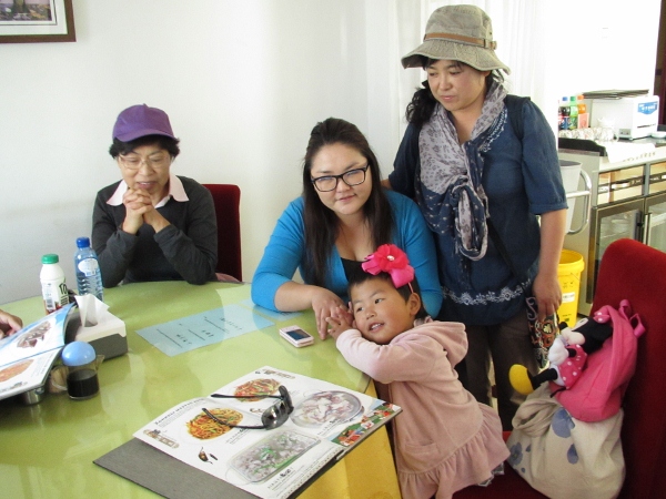 IMG_0300 (600x450).jpg : 몽골 선교여행 9월 17일 울란바토르에서 자밍우드까지 IMG_0300 (600x450).jpg : 몽골 선교여행 9월 17일 울란바토르에서 자밍우드까지