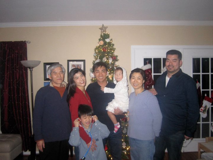 101225e christmas at home family.jpg
