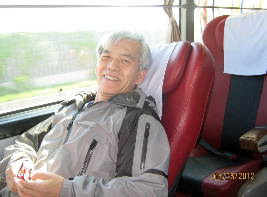 IMG_2387.JPG : Homecoming of an old boy April 25-26, 2012