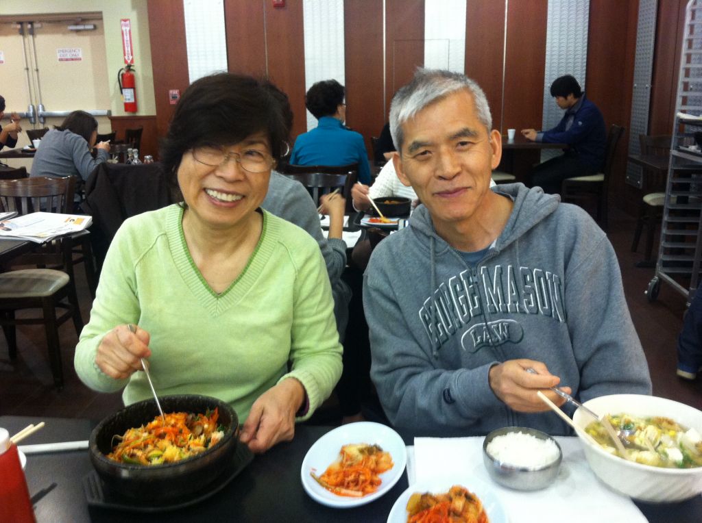 Lunch at Hanaro.JPG : May 2, 2013 35'th Wedding Anniversary