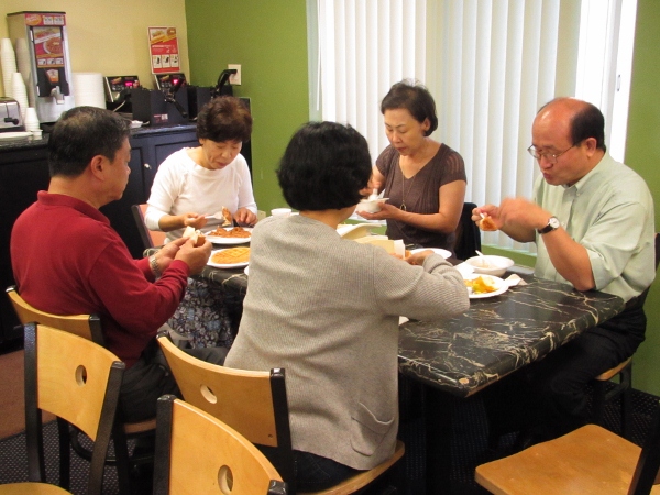 IMG_1257 (600x450).jpg : Oct 8-11, 2012 Extended Education of the C&MA Korean District